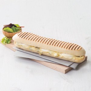 Panini aux 3 Fromages + Salade