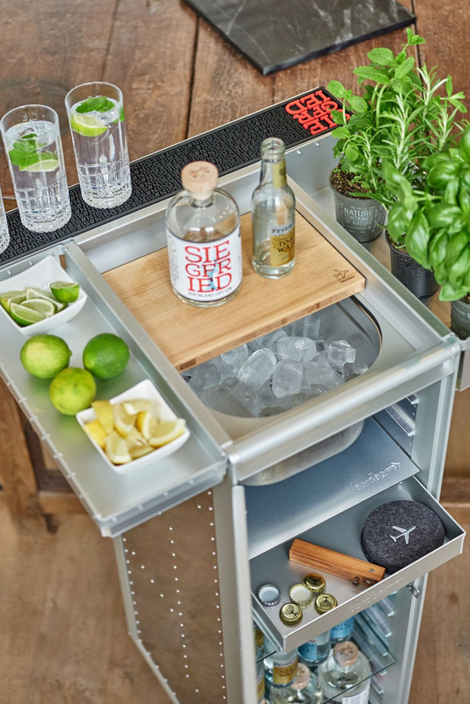 Cocktails Bar "Flight Bar"